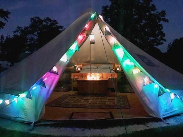 Camping La Forêt de Tessé Exterior foto
